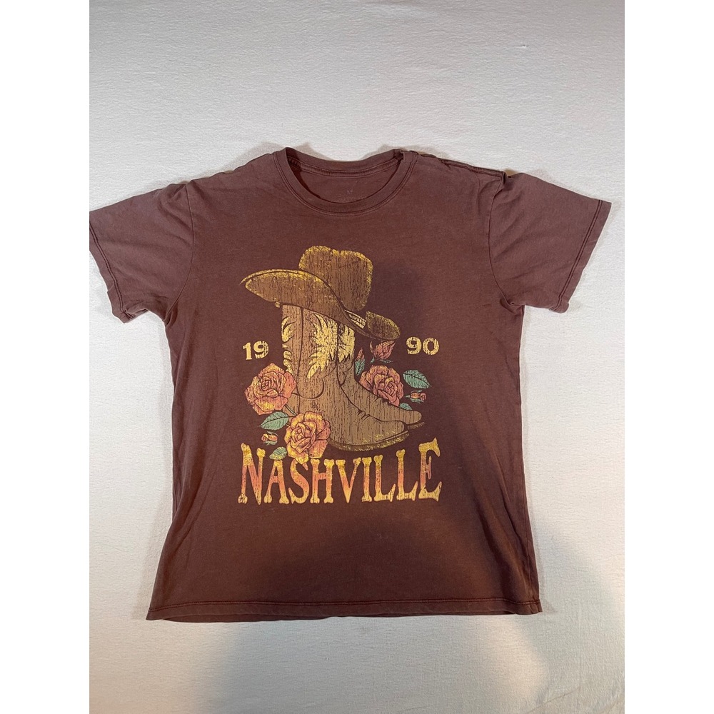 Nashville 1990 Graphic T-Shirt Brown Cowboy Boot Floral Short Sleeve Size M